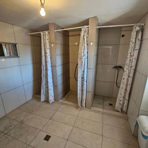 Kuća za najam za 52 radnika, Kaštelir, Istra