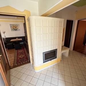 LASINJA - CENTAR, kuća katnica, dupla garaža, parcela 1.000m2