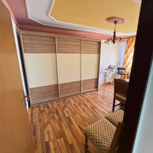 LASINJA - CENTAR, kuća katnica, dupla garaža, parcela 1.000m2