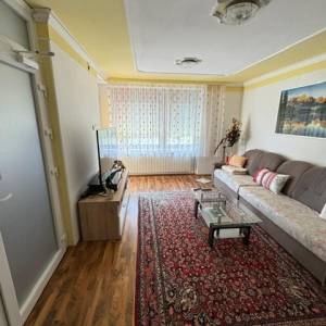 LASINJA - CENTAR, kuća katnica, dupla garaža, parcela 1.000m2