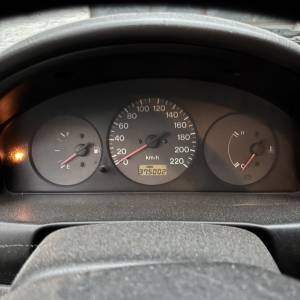 Mazda 323 sedam