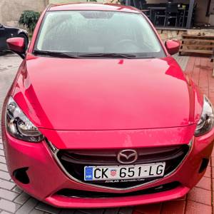 Mazda2  reg godinu dana parking senzori bez ulaganja