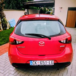 Mazda2  reg godinu dana parking senzori bez ulaganja