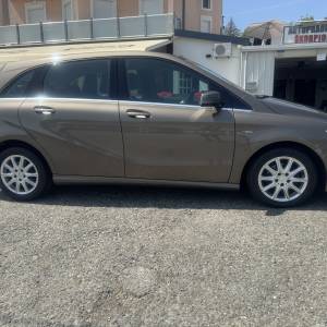 Mercedes B Klasa 180 CDI 2012god.