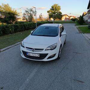 Opel Astra J 1.7 96kw