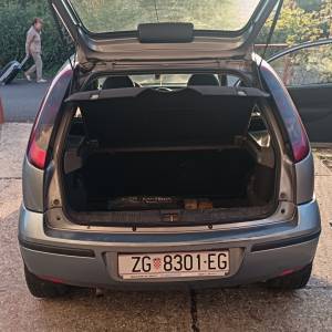 Opel corsa 1.2 16 v benzinac 8/26 rega
