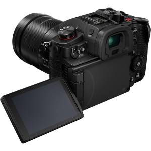Panasonic Lumix GH6 Mirrorless Camera with Lumix G Leica DG Vario-Elma
