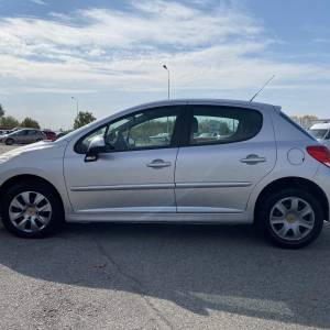 Peugeot 207 1,4, 2011 benzin