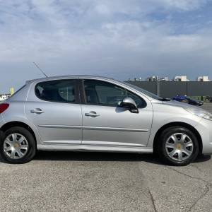 Peugeot 207 1,4, 2011 benzin