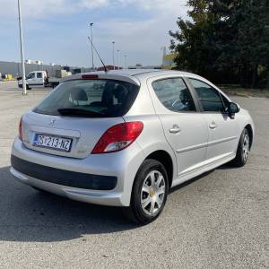 Peugeot 207 1,4, 2011 benzin