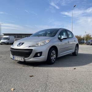 Peugeot 207 1,4, 2011 benzin