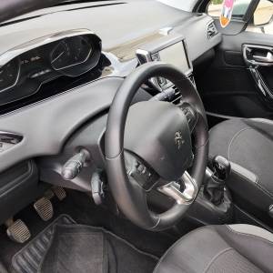 Peugeot 208 1.6 HDI
