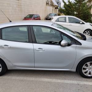 Peugeot 208 1.6 HDI