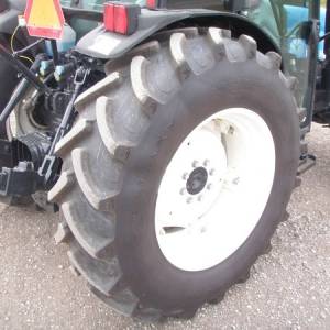 poljoprivredni traktor 2008 NEW HOLLAND T4030 MFWD