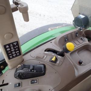 poljoprivredni traktor 2010 JOHN DEERE 5080