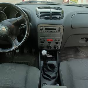 Prodaje se Alfa Romeo