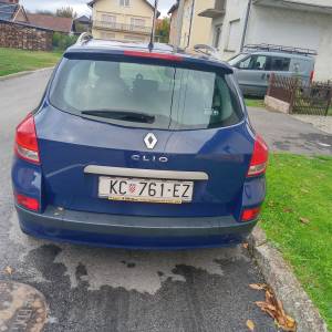 Prodajem automobil marke Renault clio