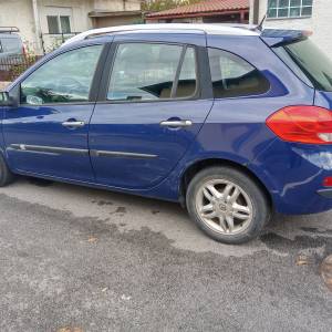 Prodajem automobil marke Renault clio