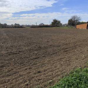 Prodajem građevinsko zemljište