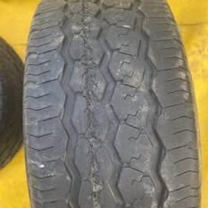prodajem gume za autoprikolicu 195 /55 R10