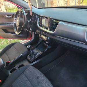 Prodajem navedeni auto Kia Stonic