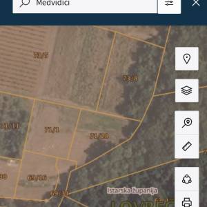 Prodaju se 2 građevinska zemljišta u Medvidići