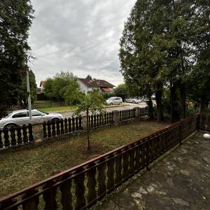 SESVETE - KUĆA S DVORIŠTEM I GARAŽOM - NIJE FIKSNA CIJENA!