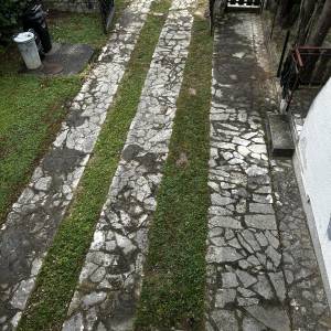 SESVETE - KUĆA S DVORIŠTEM I GARAŽOM - NIJE FIKSNA CIJENA!