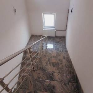 SESVETE, KUĆA SA STANOM I VELIKOM RADIONICOM 200 m2 (prodaja)