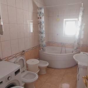 SESVETE, KUĆA SA STANOM I VELIKOM RADIONICOM 200 m2 (prodaja)