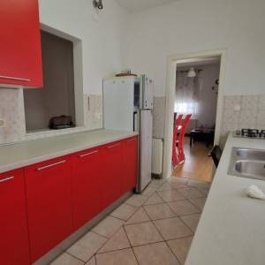 SESVETE, KUĆA SA STANOM I VELIKOM RADIONICOM 200 m2 (prodaja)