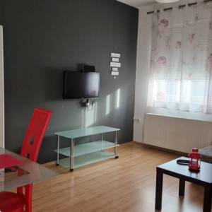 SESVETE, KUĆA SA STANOM I VELIKOM RADIONICOM 200 m2 (prodaja)