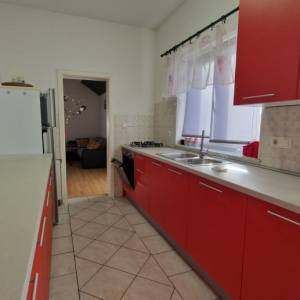 SESVETE, KUĆA SA STANOM I VELIKOM RADIONICOM 200 m2 (prodaja)