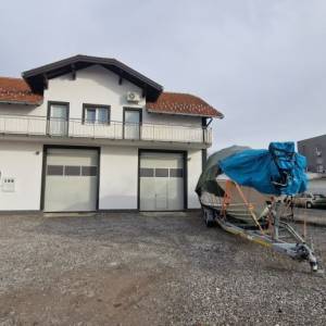 SESVETE, KUĆA SA STANOM I VELIKOM RADIONICOM 200 m2 (prodaja)