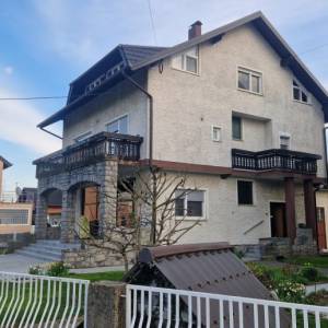 SESVETE, SOPNICA, KUĆA 336 m2 I NA PARCELI 1819 m2 (prodaja)