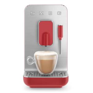 SMEG dizajnerski automatski aparat za kavu. Novo