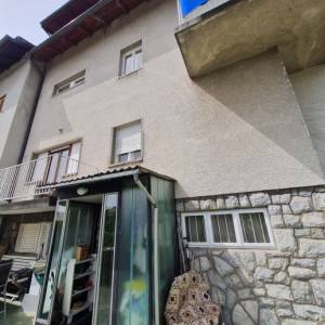 SREBRNJAK - KUĆA ZA RENOVIRANJE ILI RUŠENJE- PARCELA 556M2 (prodaja)