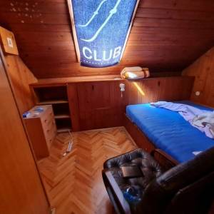 SREBRNJAK - KUĆA ZA RENOVIRANJE ILI RUŠENJE- PARCELA 556M2 (prodaja)
