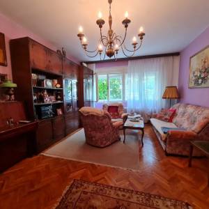 SREBRNJAK - KUĆA ZA RENOVIRANJE ILI RUŠENJE- PARCELA 556M2 (prodaja)