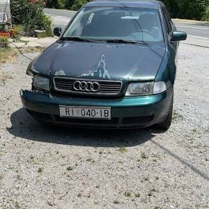 Stariji auti vozno ili  dijelovi