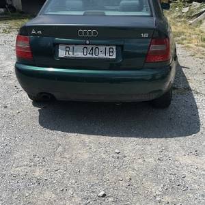 Stariji auti vozno ili  dijelovi