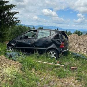 Stariji auti vozno ili  dijelovi