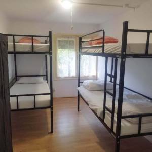 Stubičke Toplice - samostojeća kuća 6 soba, 2 kuhinje, 2 kupaonice