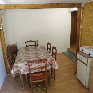 Stubičke Toplice - samostojeća kuća 6 soba, 2 kuhinje, 2 kupaonice