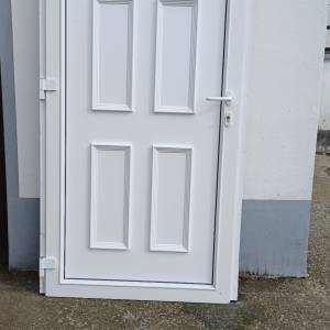 ULAZNA PVC VRATA