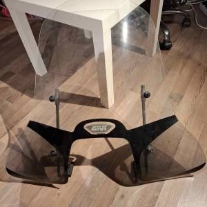 Vizir-Vjetrobran GIVI za Piaggio Beverly 300 i 350