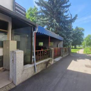 ZAGREB, OKRETIŠTE DUBRAVA, KUĆA SA 3 STANA I POSL. PROSTORIMA (prodaja