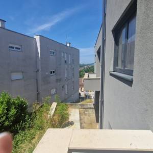 ZAGREB, SV. DUH, STAMBENA ZGRADA 5 STANOVA SA GARAŽAMA (prodaja)