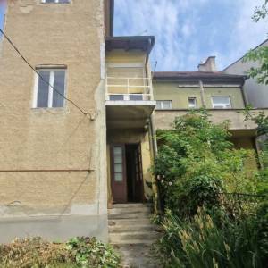 ZAGREB, SVETICE - BORONGAJ OKRETIŠTE, KUĆA 225 m2 SA VRTOM (prodaja)