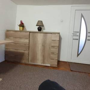 Zagreb - Vrapče ( Jačkovina ) garsonijera 20m2, terasa 25m2, pogled